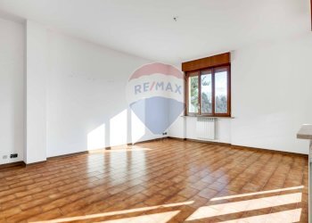 Stanza vuota - Trilocale VIA CAMPANIA
 
13, Legnano - foto 3