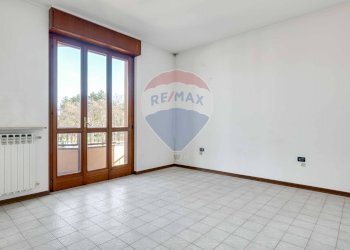 Stanza vuota - Trilocale VIA CAMPANIA
 
13, Legnano - foto 8