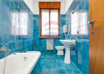 Bagno - Trilocale VIA CAMPANIA
 
13, Legnano - foto 11