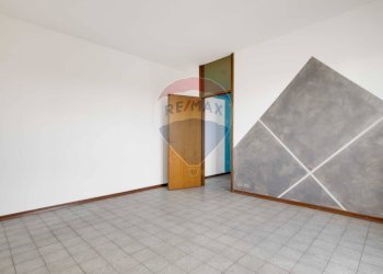 Stanza vuota - Trilocale Via Campania
 
13, Legnano - foto 11