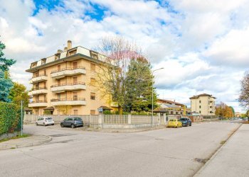 Edificio all\'aperto - Trilocale Via Campania
 
13, Legnano - foto 20