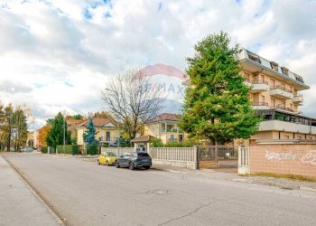 Edificio all\'aperto - Trilocale Via Campania
 
13, Legnano - foto 23