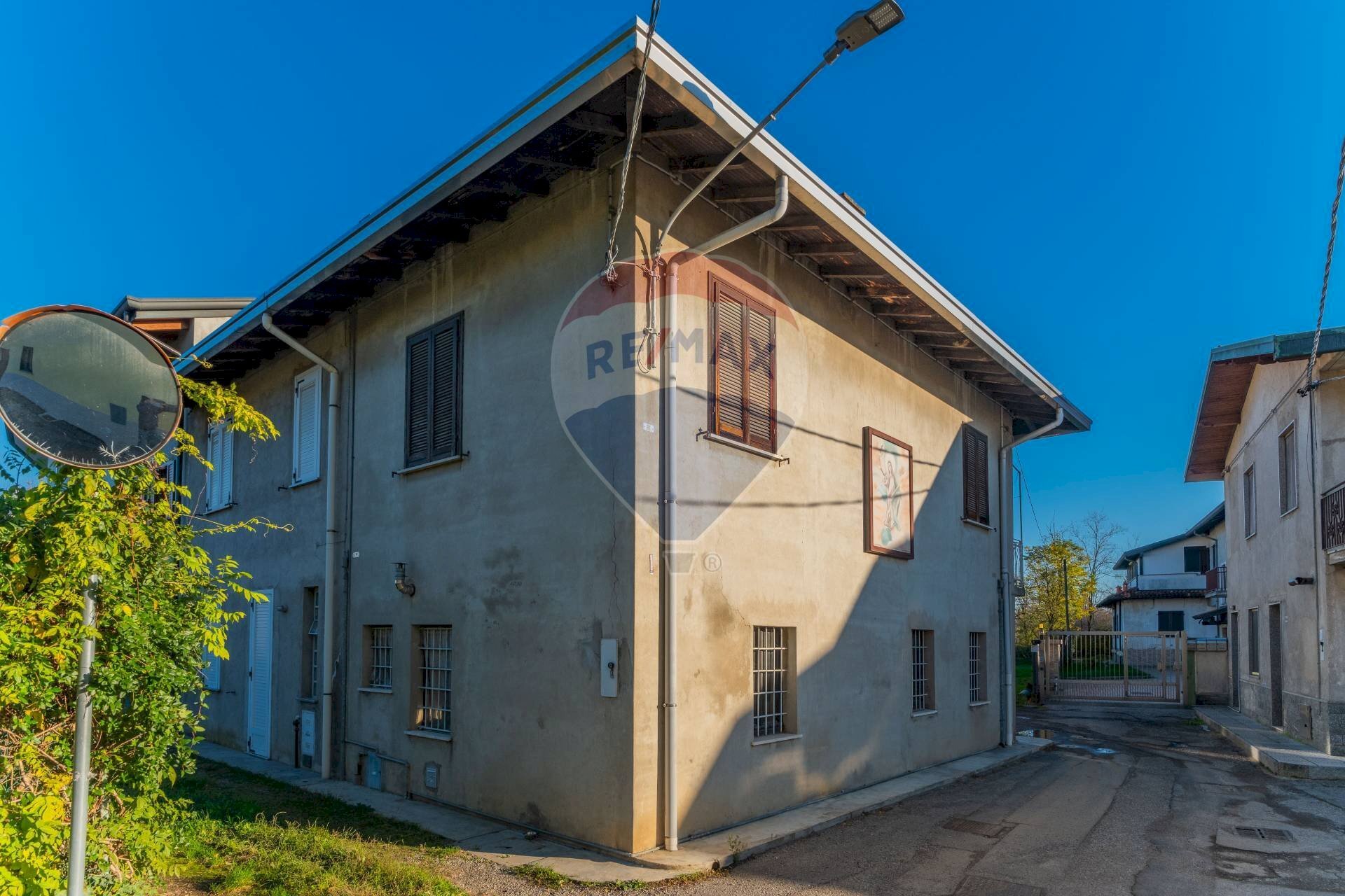 Casa all\'aperto - Casa semi indipendente via Frazione Fornaci
110, Fagnano Olona - foto 2