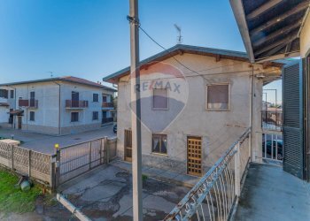 Balcone - Casa semi indipendente via Frazione Fornaci
 
110, Fagnano Olona - foto 3