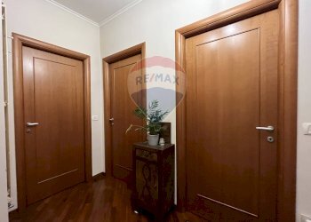 Hall / corridoio - Casa semi indipendente via Nuova detta Palmentiello
133, Napoli - foto 26