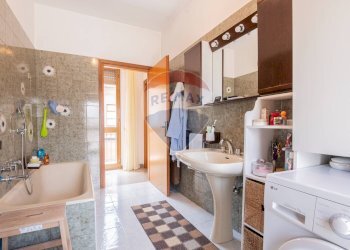 Bagno - Casa semi indipendente Via Garibaldi
 
11, Dairago - foto 24