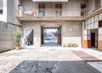 Edificio all\'aperto - Casa semi indipendente Via Garibaldi
 
11, Dairago - foto 6