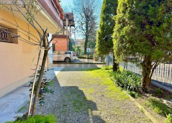 Giardino - Quadrilocale Via Telemaco Dall'ara
 
3, Reggio nell'Emilia - foto 4