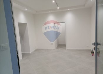 Stanza vuota - Locale Commerciale via Corallo
 
17, Chiaramonte Gulfi - foto 1