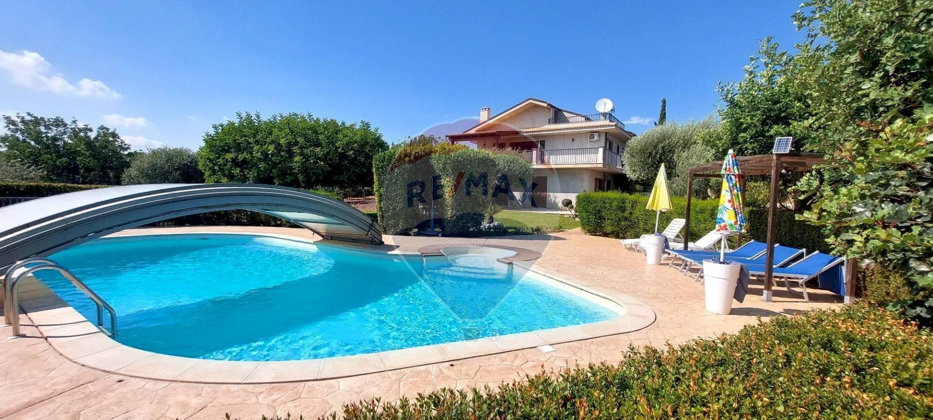 Piscina - Villa C.le Zimmardo Cianciò Tenere di Modica
 
9, Modica - foto 1