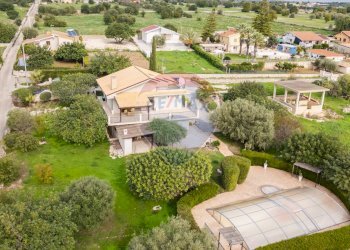 Casa all\'aperto - Villa C.le Zimmardo Cianciò Tenere di Modica
 
9, Modica - foto 4