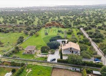 Casa all\'aperto - Villa C.le Zimmardo Cianciò Tenere di Modica
 
9, Modica - foto 5