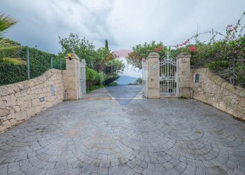 Terrazza - Villa C.le Zimmardo Cianciò Tenere di Modica
 
9, Modica - foto 6