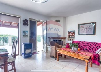 Soggiorno - Villa C.le Zimmardo Cianciò Tenere di Modica
 
9, Modica - foto 13