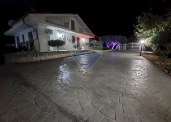 Casa all\'aperto - Villa C.le Zimmardo Cianciò Tenere di Modica
 
9, Modica - foto 21