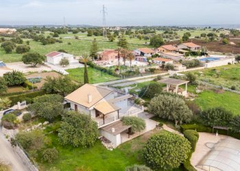 Casa all\'aperto - Villa C.le Zimmardo Cianciò Tenere di Modica
 
9, Modica - foto 36
