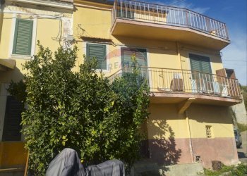 Edificio all\'aperto - Quadrilocale via Franzoni
 
25, Monreale - foto 2