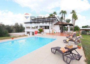 Piscina - Villa Via Calcarone
 
5, Tuglie - foto 1
