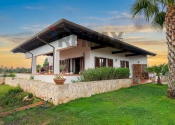 Casa all\'aperto - Villa Via Calcarone
 
5, Tuglie - foto 2