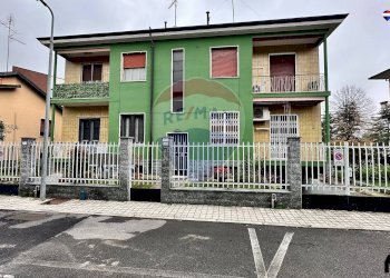 Casa all\'aperto - Non-buildable land via Petrarca
 
33/35, Rozzano - photo 2