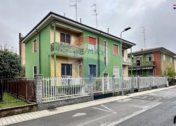 Casa all\'aperto - Non-buildable land via Petrarca
 
33/35, Rozzano - photo 3
