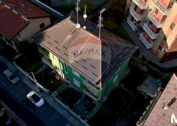 Posizione della mappa - Non-buildable land via Petrarca
 
33/35, Rozzano - photo 5