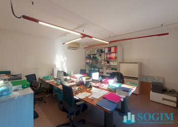 Ufficio_3 - Capannone Via Maestri del lavoro
 
14, Carbonate - foto 16