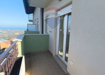 Balcone - Villa Bifamiliare via michele palumbo
 
snc, Città Sant'Angelo - foto 3