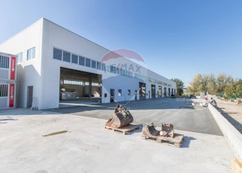 Edificio all\'aperto - Capannone Via A. Toscanini
 
13, Montesilvano - foto 4