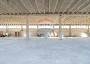 Parcheggio - Capannone Via A. Toscanini
 
13, Montesilvano - foto 18