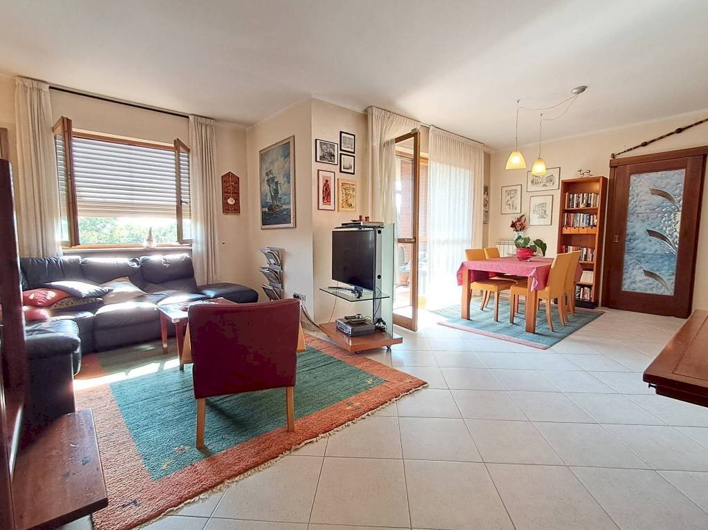 Salone - Appartamento via Biella, 14, Nichelino - foto 3