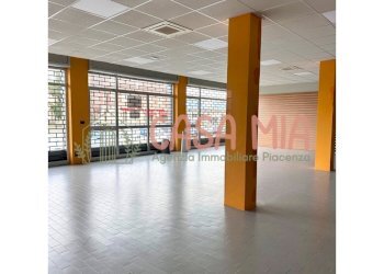 open space - Locale Commerciale Via emilia ovest, Rottofreno - foto 1