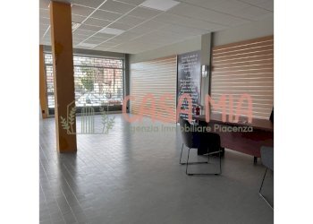 ingresso - Locale Commerciale Via emilia ovest, Rottofreno - foto 11