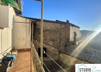 Foto 2 - Bilocale rimembranze
 
22, Amelia - foto 2