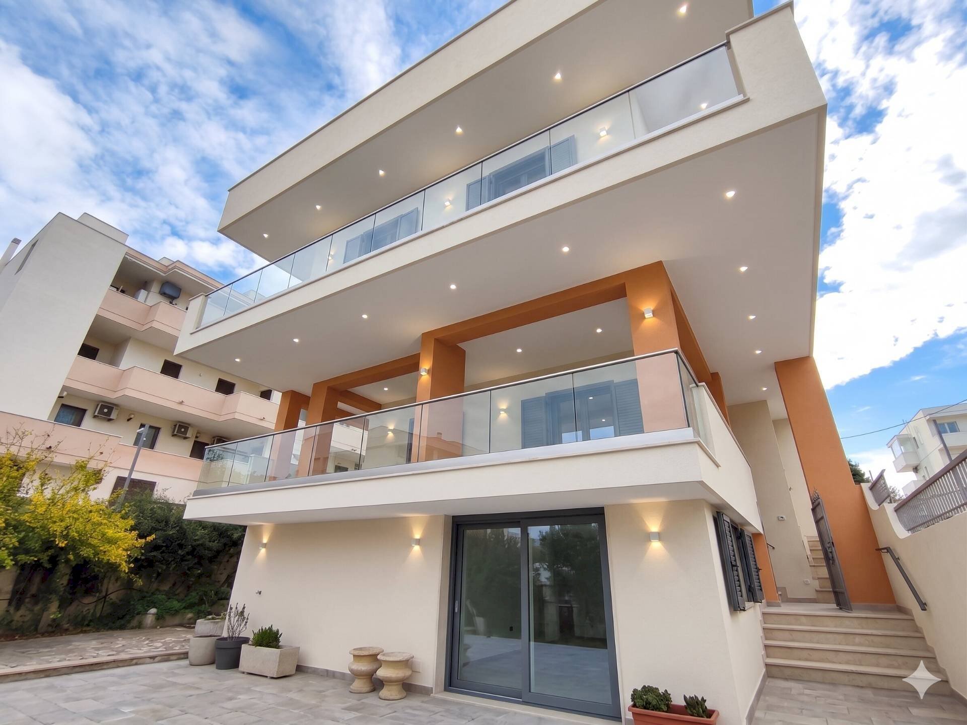 Foto 1 - Villa Via Sondrio
 
8, Gallipoli - photo 1