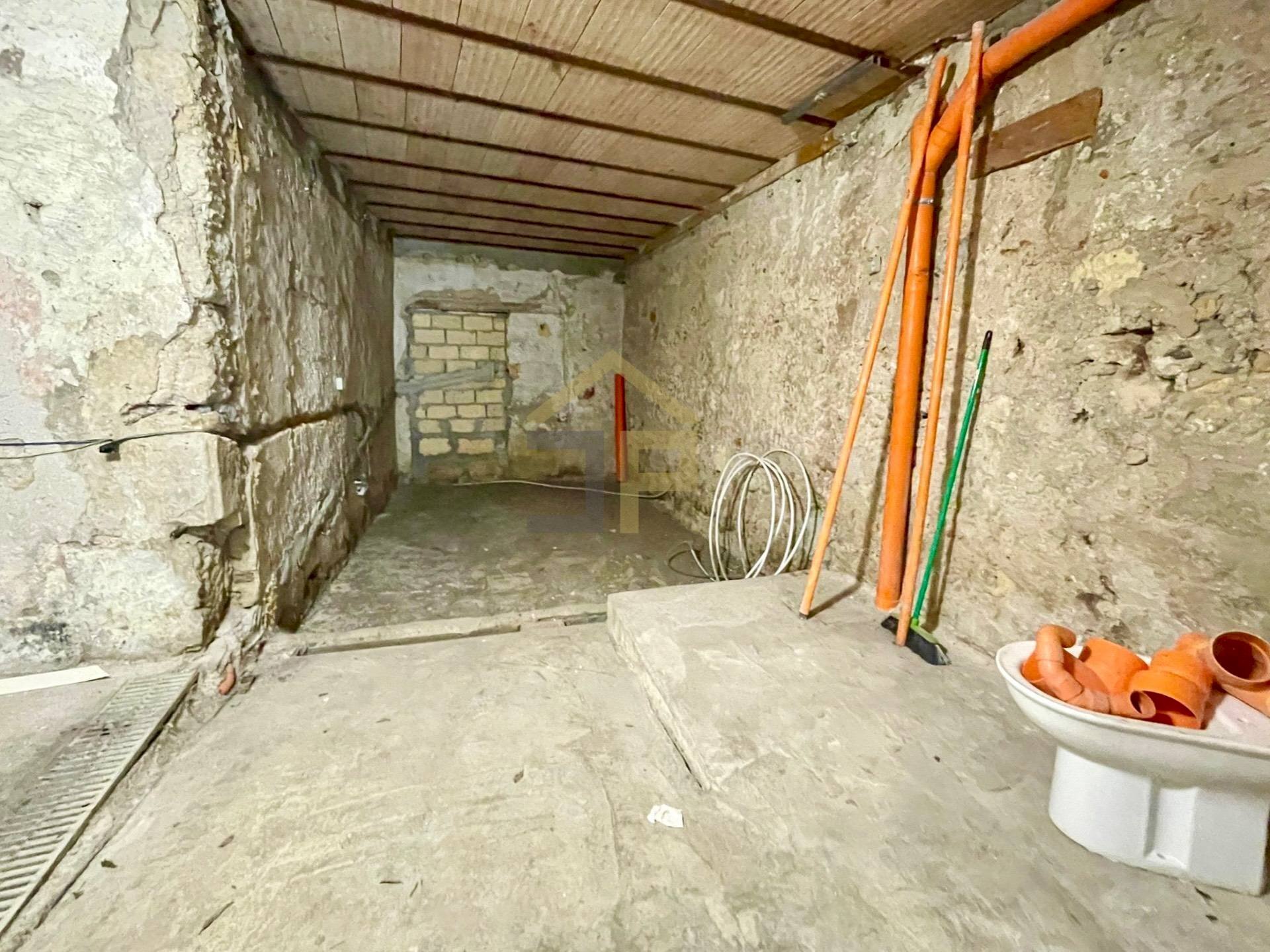 Foto 3 - Magazzino VIcolo tarzana
 
3, Palermo - foto 3