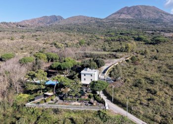 Foto 12 - Stabile - Palazzo Via Vesuvio
 
71, Ercolano - foto 12