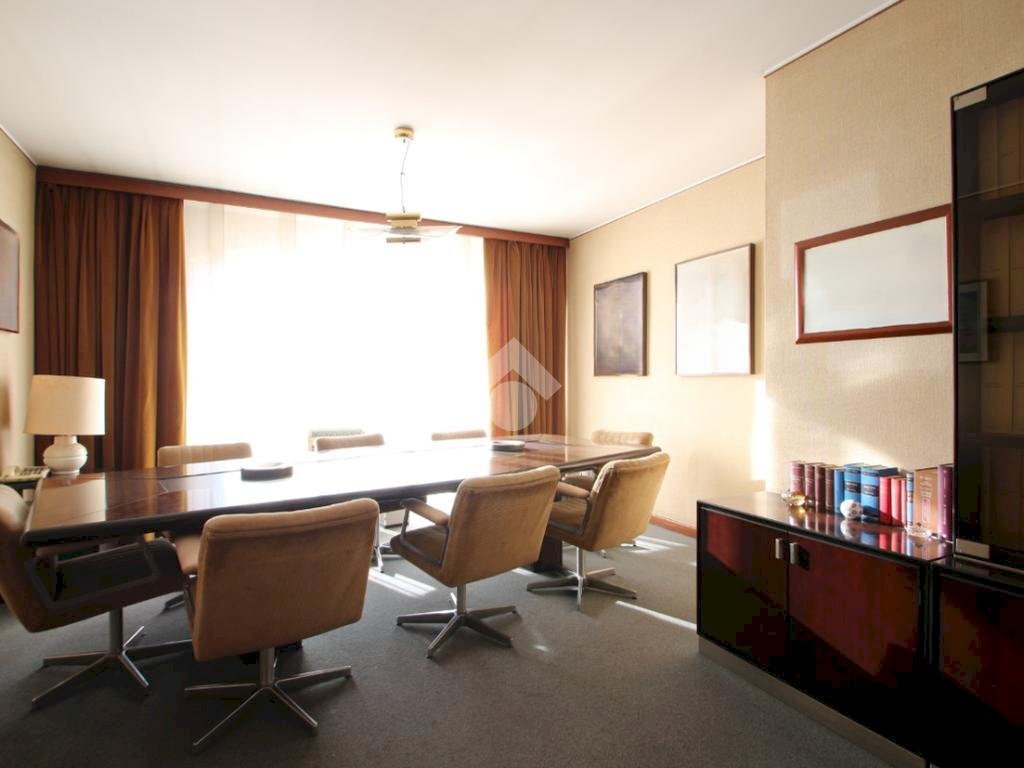 Three-room apartment Via Dante, Garbagnate Milanese - photo 1