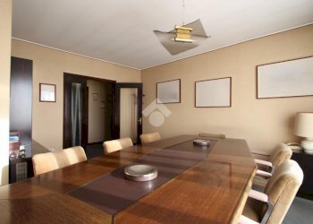 Three-room apartment Via Dante, Garbagnate Milanese - photo 8