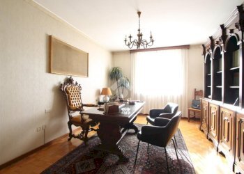 Three-room apartment Via Dante, Garbagnate Milanese - photo 11