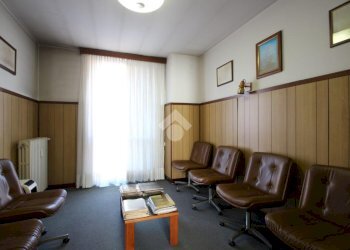 Three-room apartment Via Dante, Garbagnate Milanese - photo 18