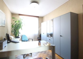 Three-room apartment Via Dante, Garbagnate Milanese - photo 22