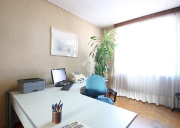 Three-room apartment Via Dante, Garbagnate Milanese - photo 23