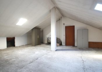 Three-room apartment Via Dante, Garbagnate Milanese - photo 30
