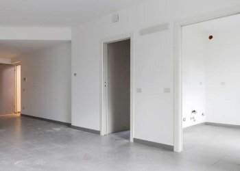Three-room apartment Seregno - photo 2
