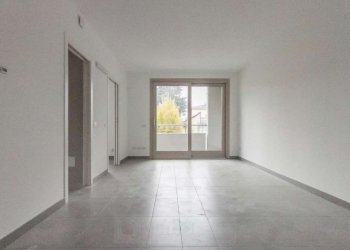 Three-room apartment Seregno - photo 3