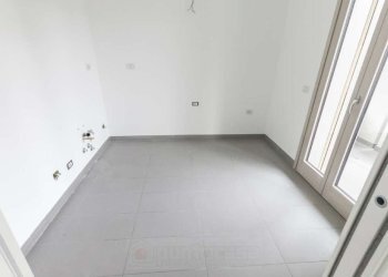 Three-room apartment Seregno - photo 5