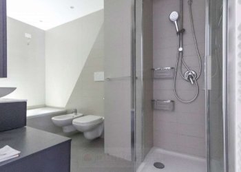 Three-room apartment Seregno - photo 8