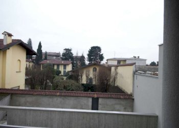 Three-room apartment Seregno - photo 12