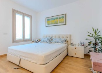 Three-room apartment Seregno - photo 28